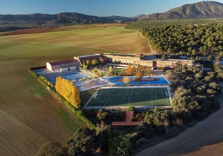 Agora Granada College International School: Un referente en la educación internacional