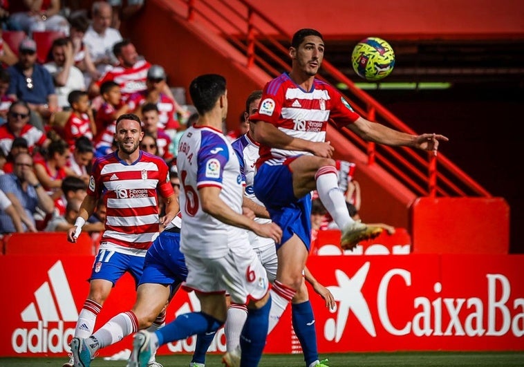 Bodiger amenaza al Granada tras su resurrección en el Tenerife