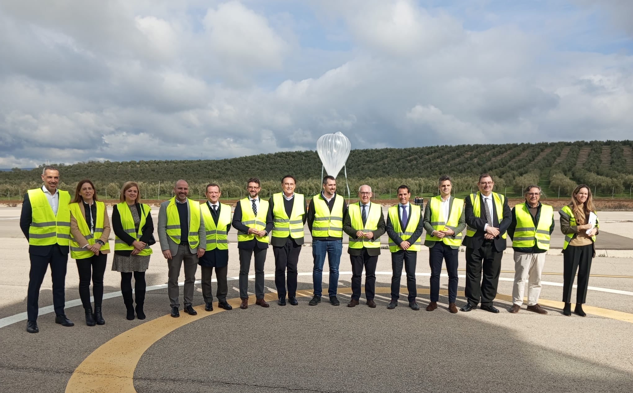 Entre los asistentes, José Carlos Gómez Villamandos, Jesús Estrella Martínez,, Luis Miguel Carmona y Francisco Miralles, entre otros.