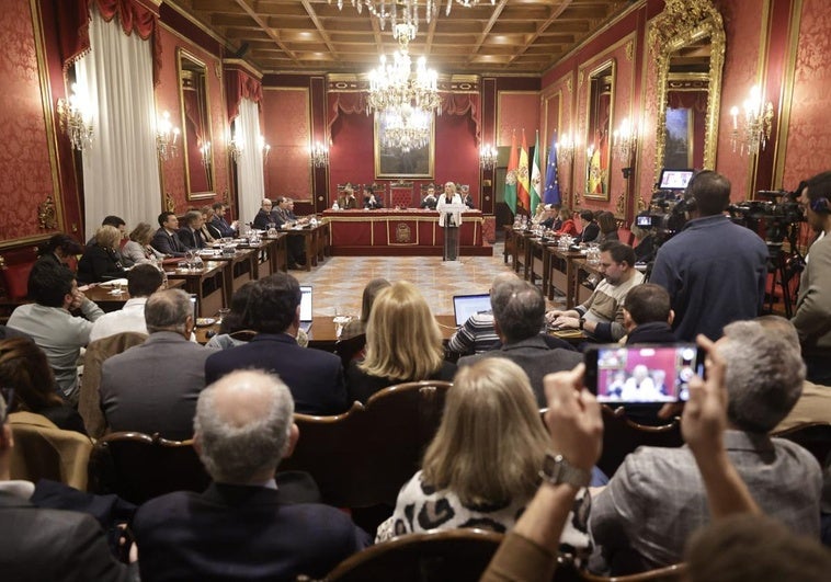 Carazo anuncia una ayuda para acceder a viviendas de protección oficial en Granada