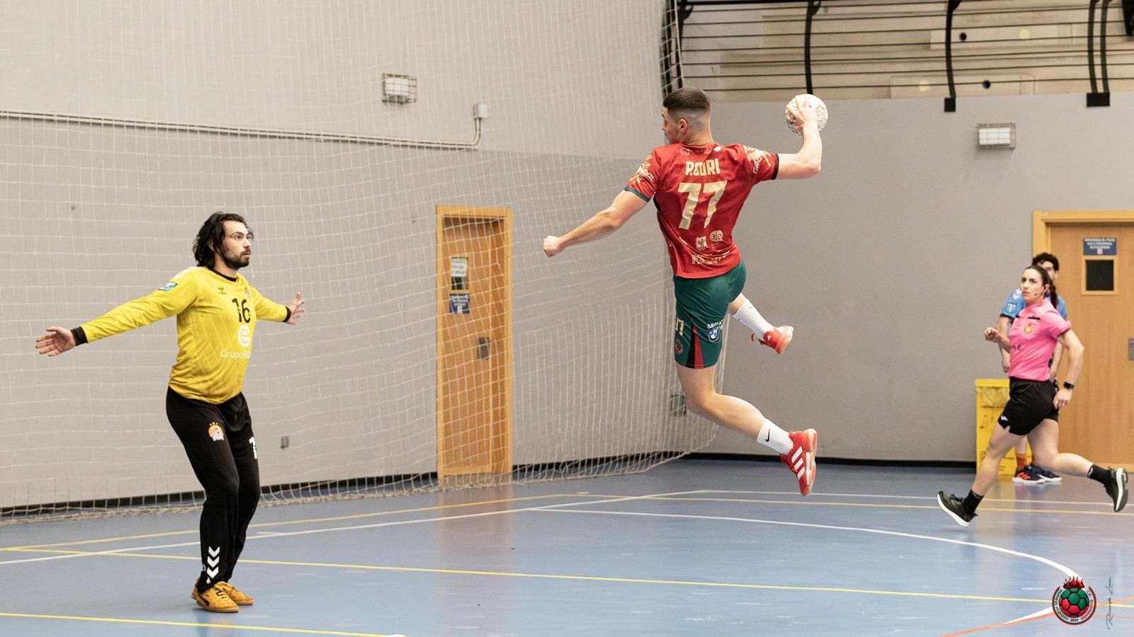 Lanzamiento del Mgl Ciudad de Granada de balonmano.