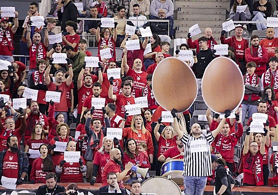 Óscar Fernández-Arenas entiende que la afición granadina pida respeto para Granada en la ACB y exprese que está 'hasta los huevos'.