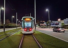 El tranvía, en pruebas, el pasado mes de noviembre.