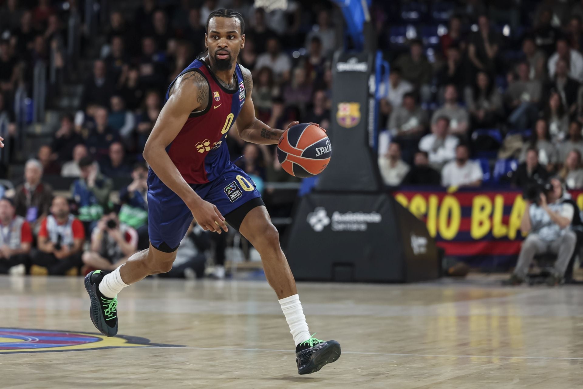 Kevin Punter renovó en el Barça por tres temporadas.