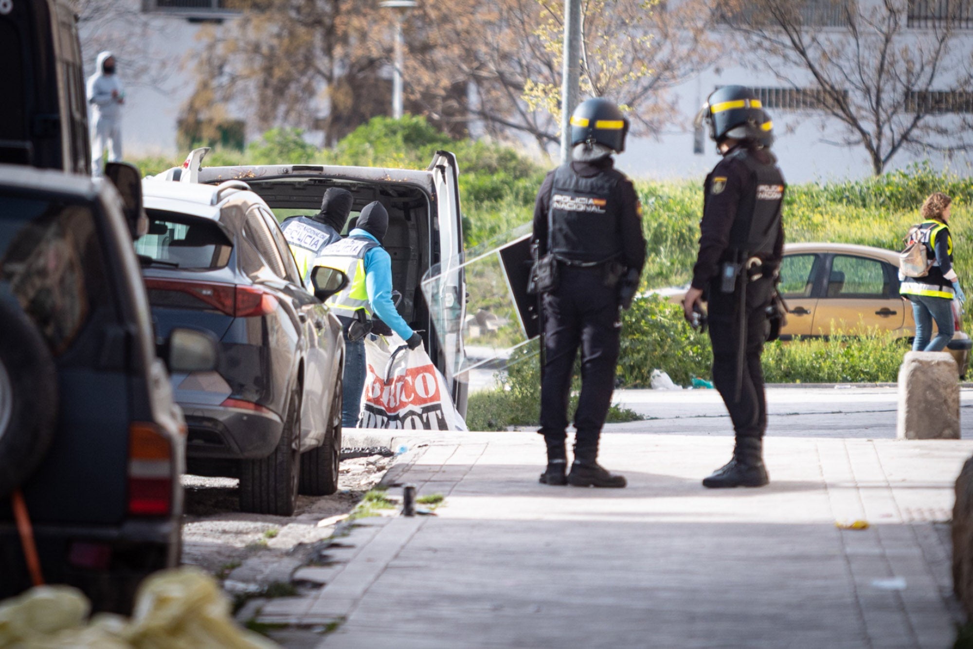 Las imágenes de la operación policial en la zona Norte de Granada, desde dentro