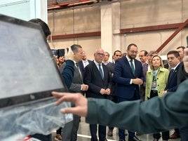Raúl Caro-Accino, Jesús Estrella, María Amparo Valcarce y Paco Reyes en la visita