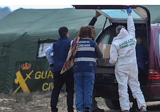 Agentes de la Guardia Civil en la operación en la Sierra de Almaciles