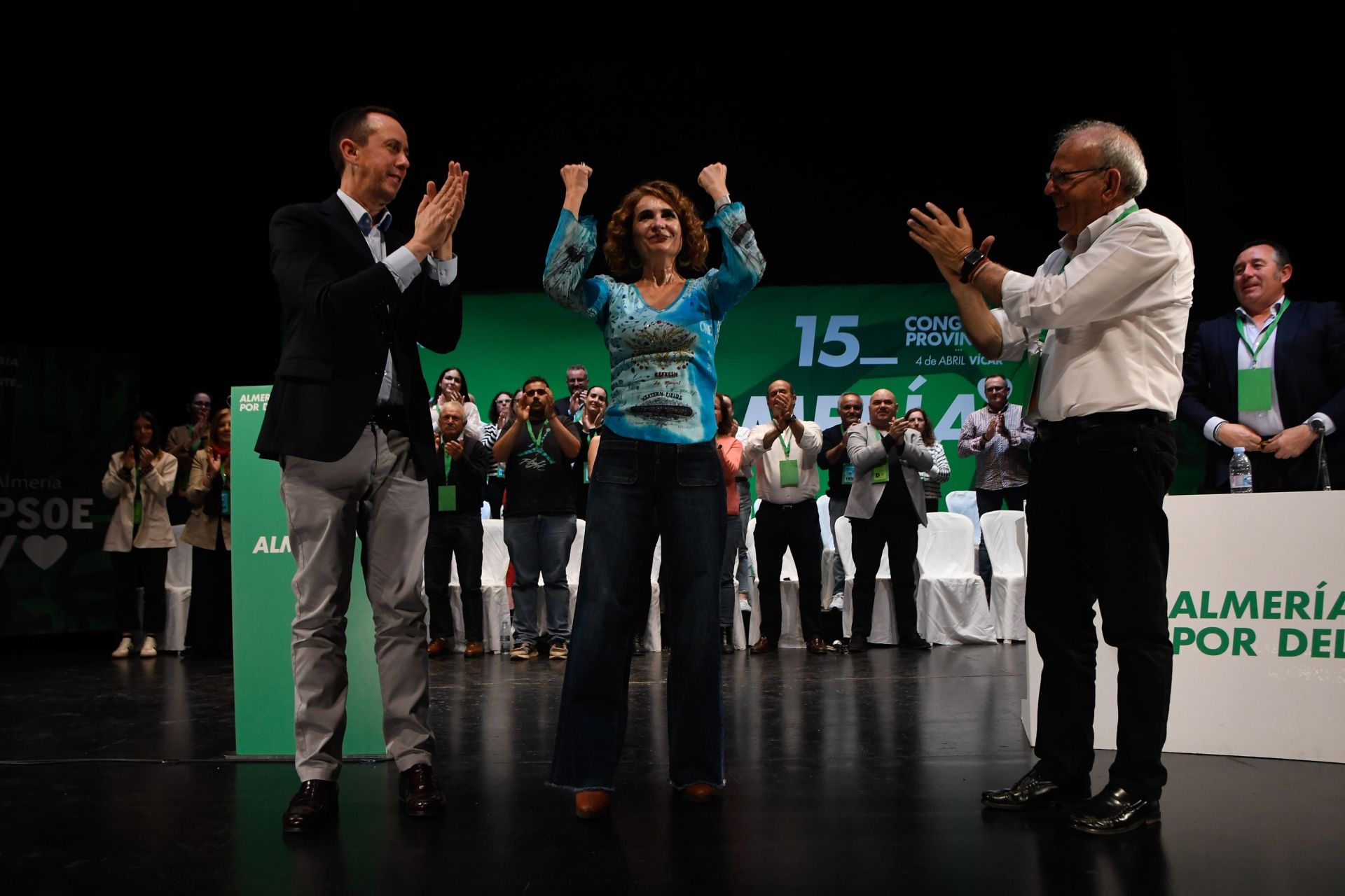 María Jesús Montero, ayer, en Vícar junto a José María Martín y Antonio Bonilla.
