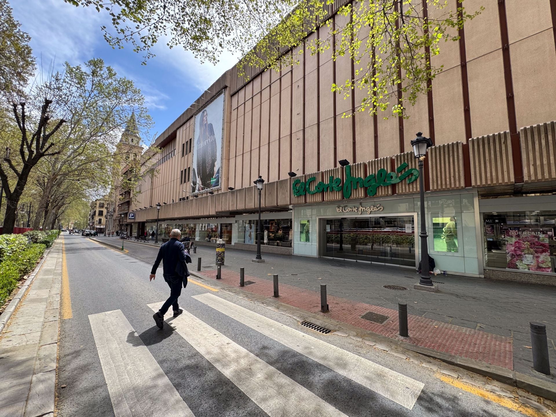 Entra en vigor la norma que solo permitirá abrir los domingos al comercio del centro | ideal