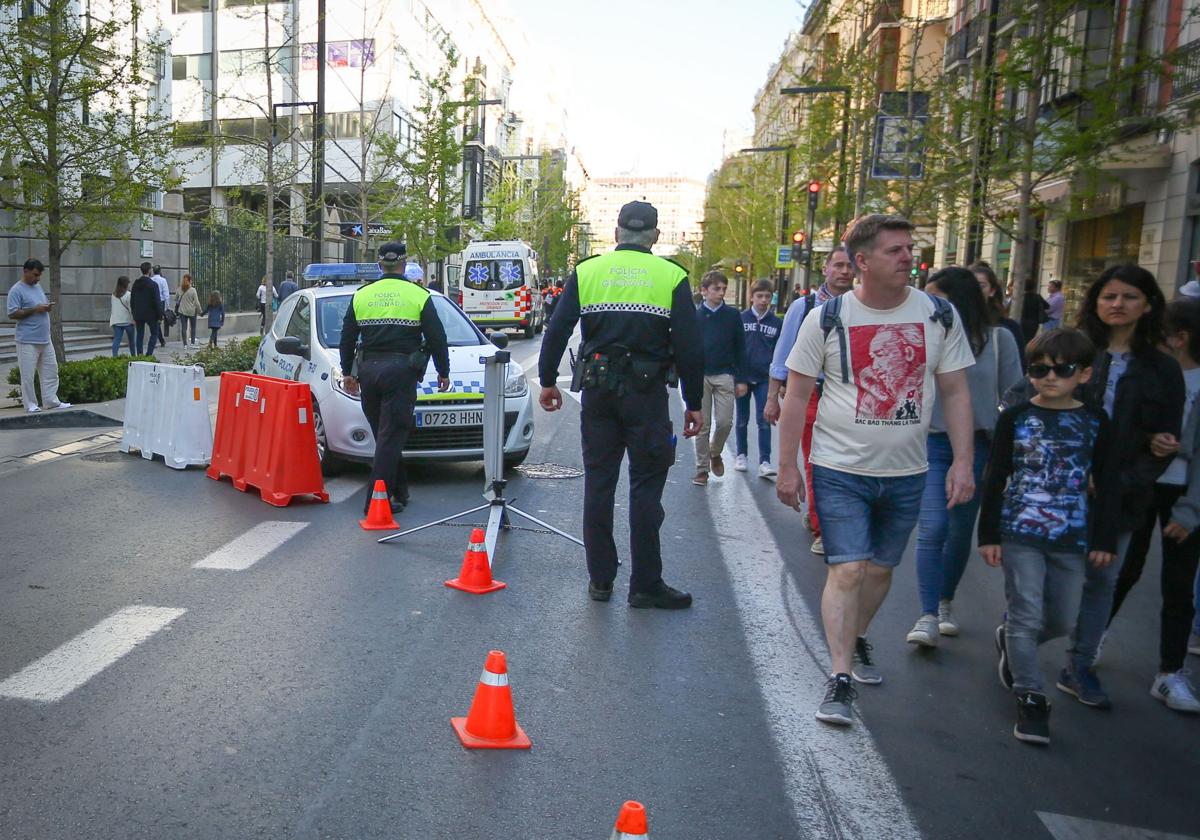 El Ayuntamiento de Granada comunica a la Policía Local que no aceptará un cambio del modelo de turnos actual | Ideal