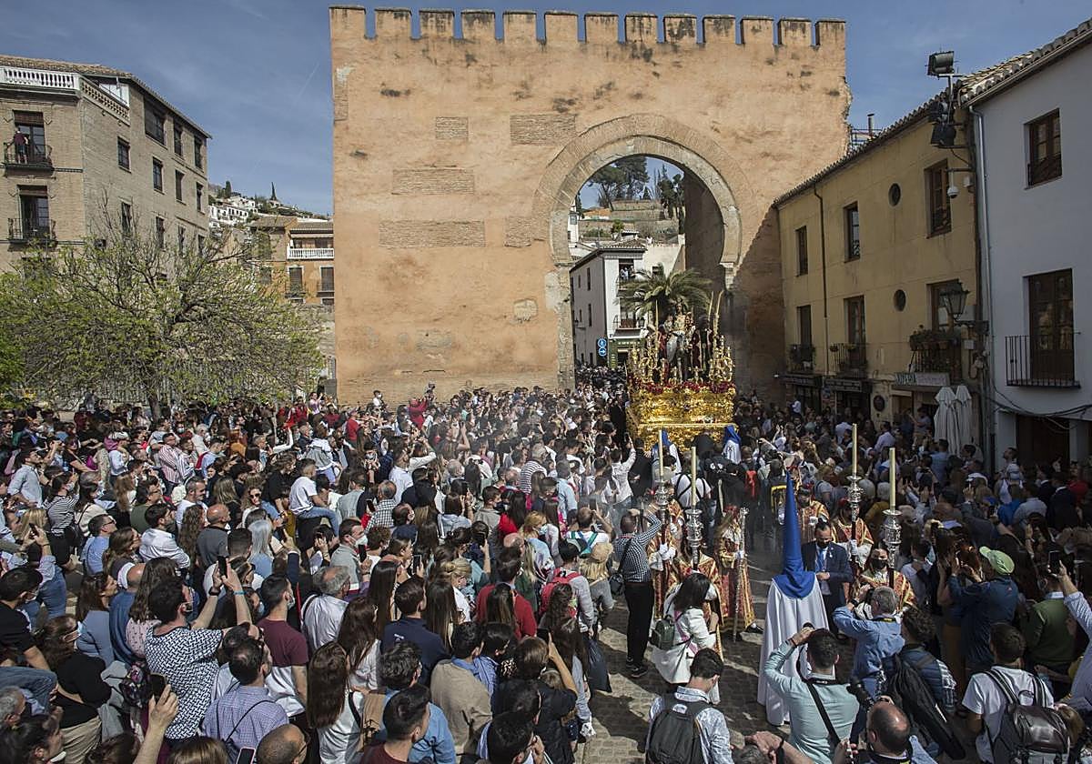 Los representantes de los hosteleros y las cofradías reconocen su «preocupación» por la falta de acuerdo