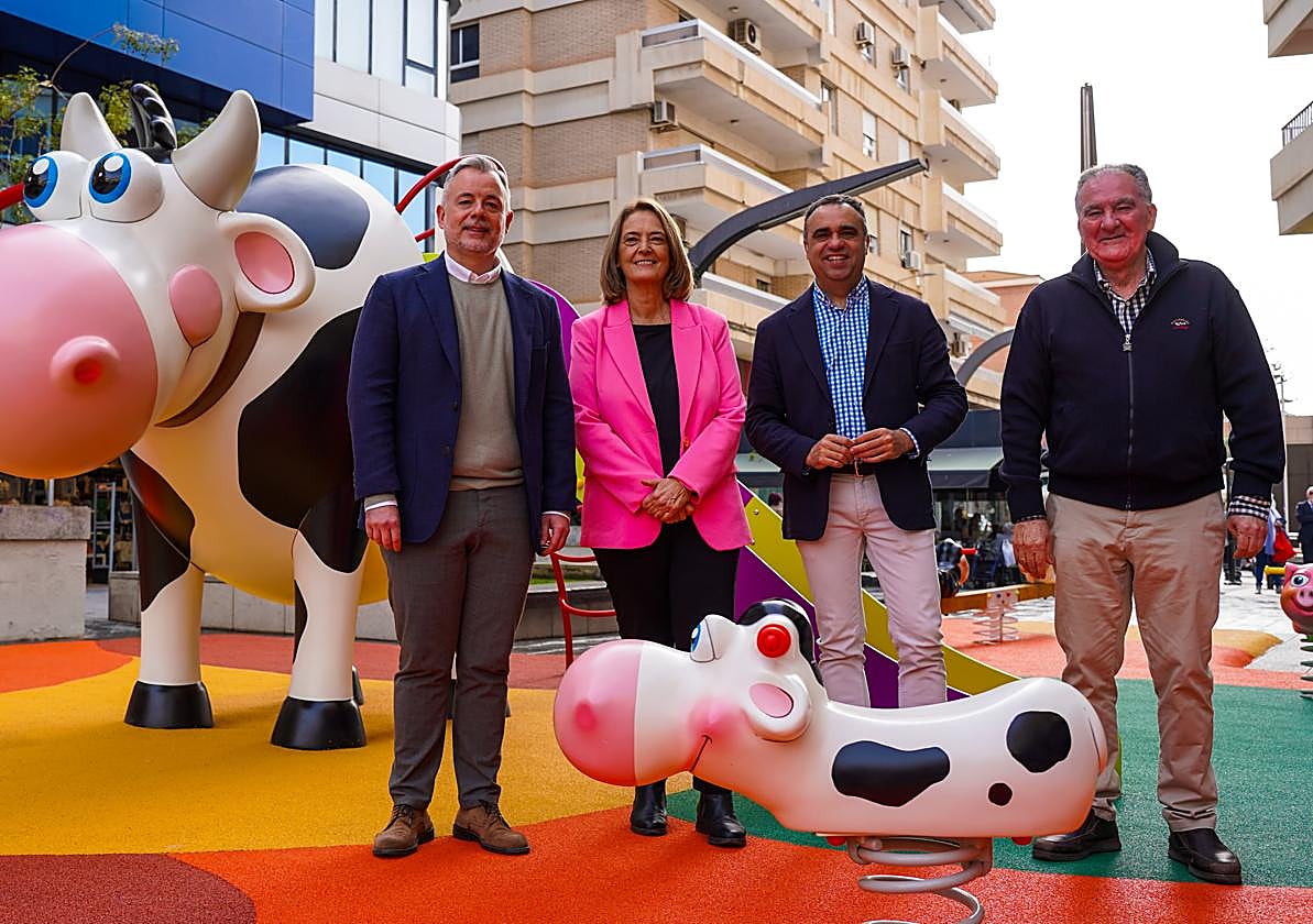 Así luce el nuevo parque de la Plaza de la Aurora de Motril