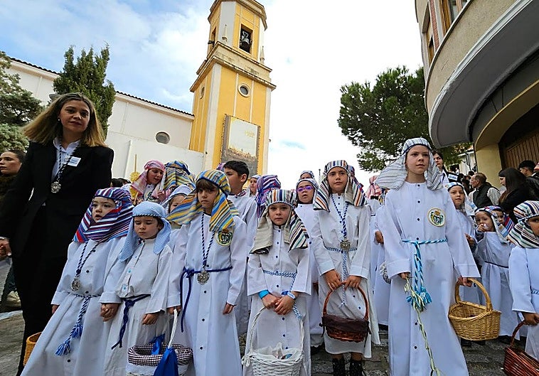 La Borriquilla responde a la 'llamá' y abre la Semana Santa