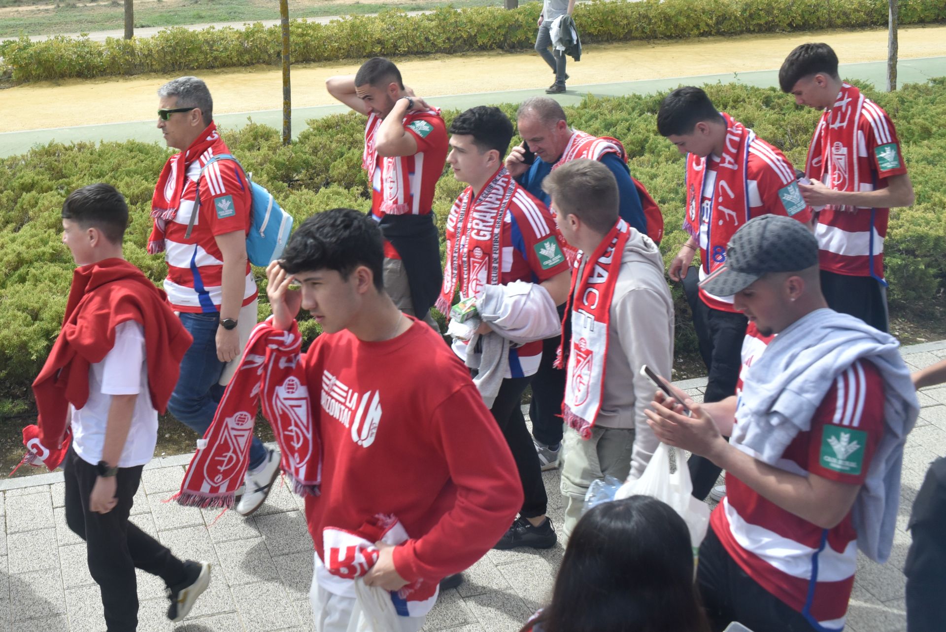 Encuéntrate entre la afición del Granada desplazada a Albacete