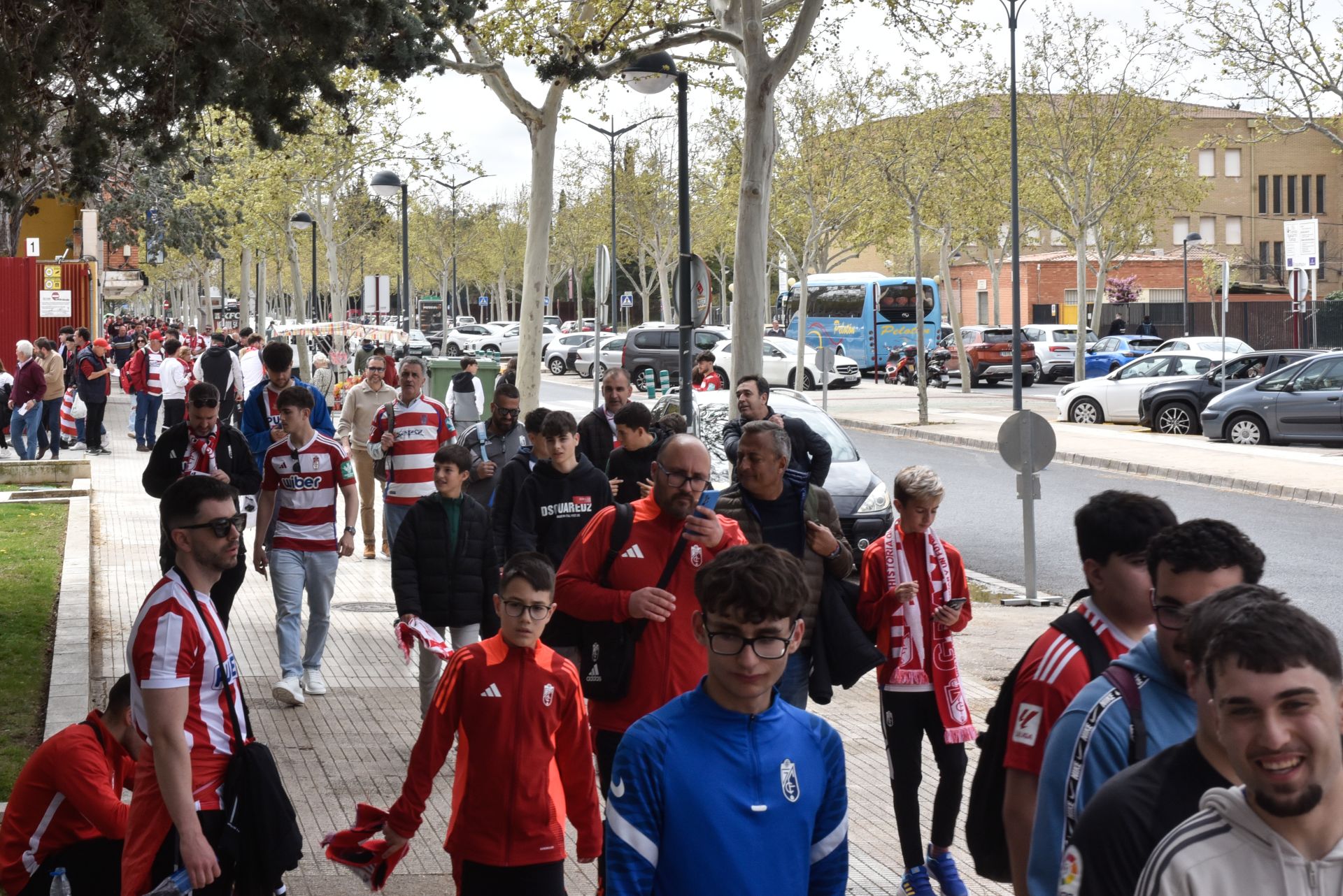 Encuéntrate entre la afición del Granada desplazada a Albacete