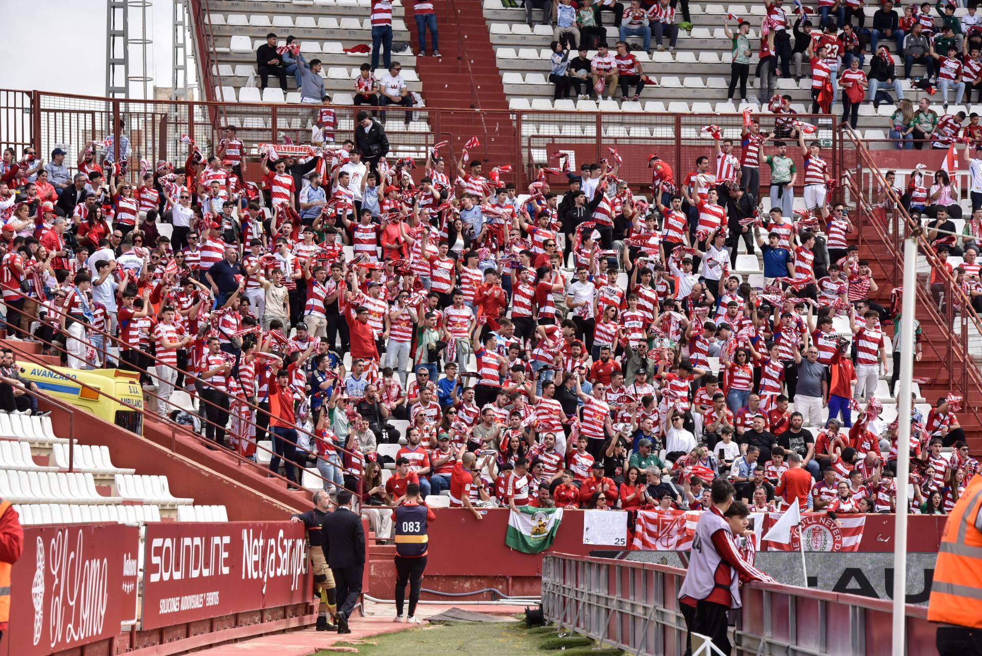 Encuéntrate entre la afición del Granada desplazada a Albacete