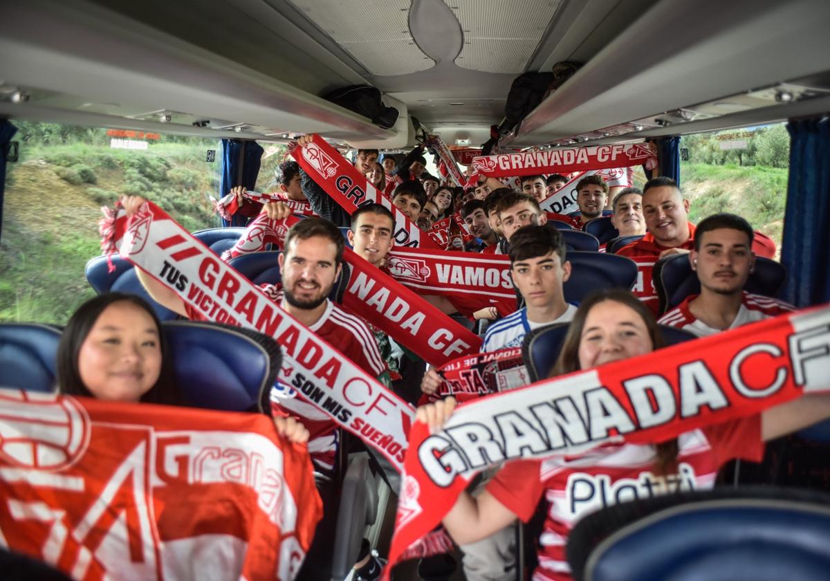 La afición del granada vuelve a peregrinar hacia albacete | ideal