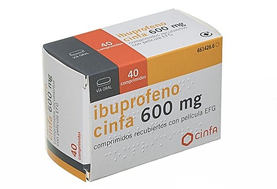 Una médica influencer alerta de un error «muy peligroso» al tomar ibuprofeno