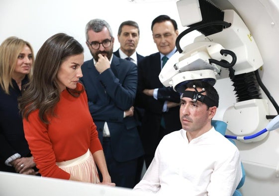 Dola Letizia asisitó a la inauguración de la Cátedra en Psiconeuroinmunología Clínica.