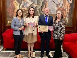Matilde Barón y Proyecto Hombre, ganadores de la edición pasada.