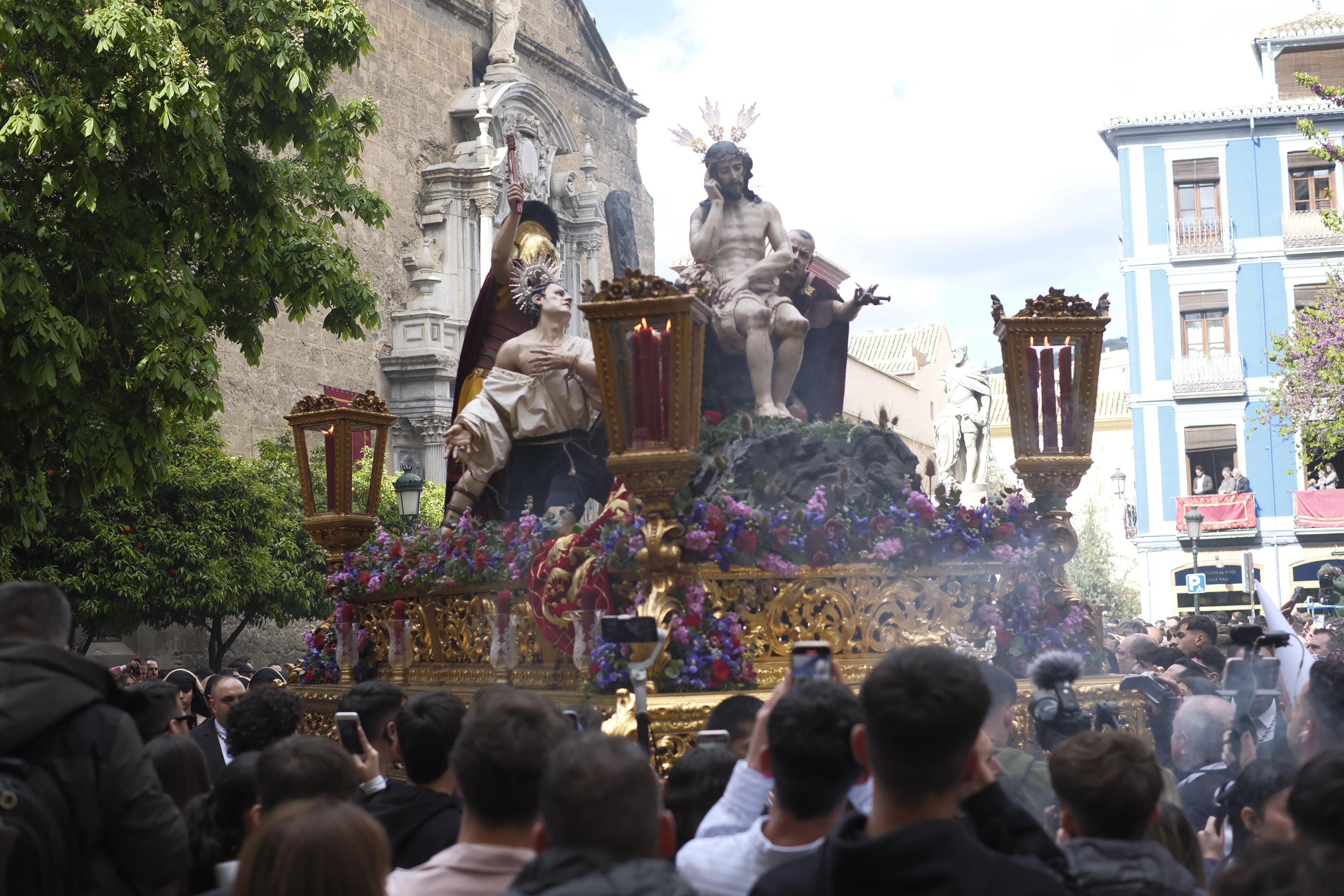 Las imágenes más llamativas y esperadas del Miércoles Santo en Granada