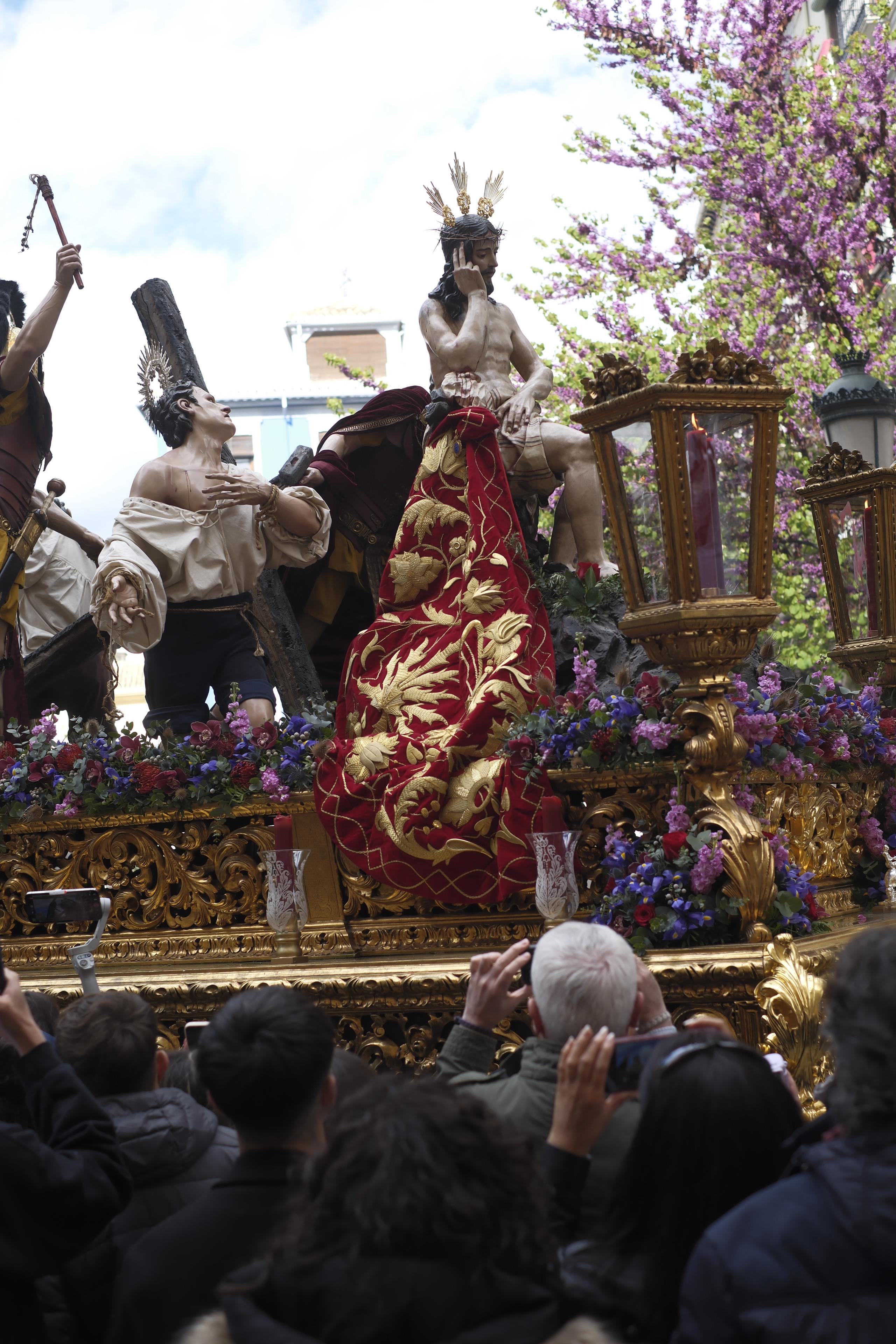 Las imágenes más llamativas y esperadas del Miércoles Santo en Granada