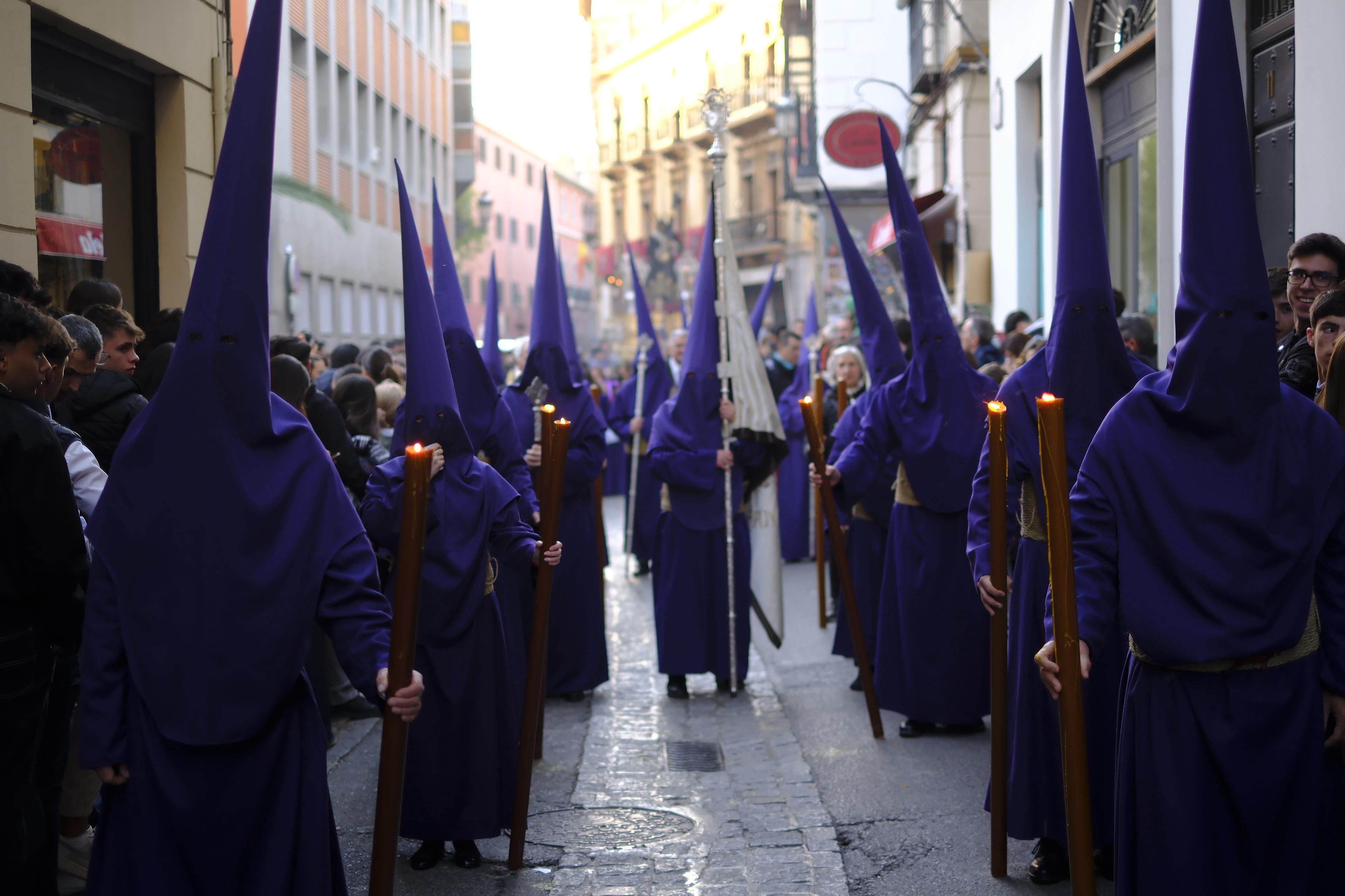 Las imágenes más llamativas y esperadas del Miércoles Santo en Granada