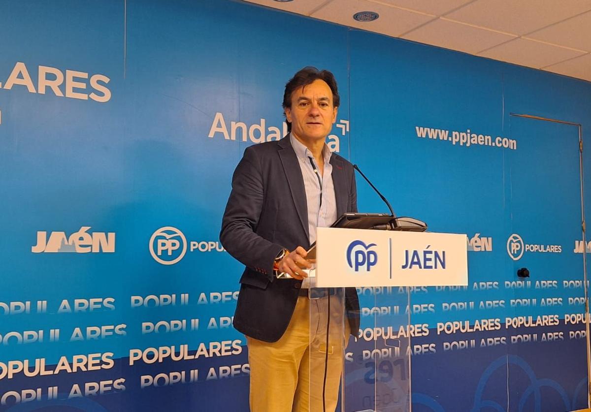 «Jaén está paralizada tres meses después de la moción»