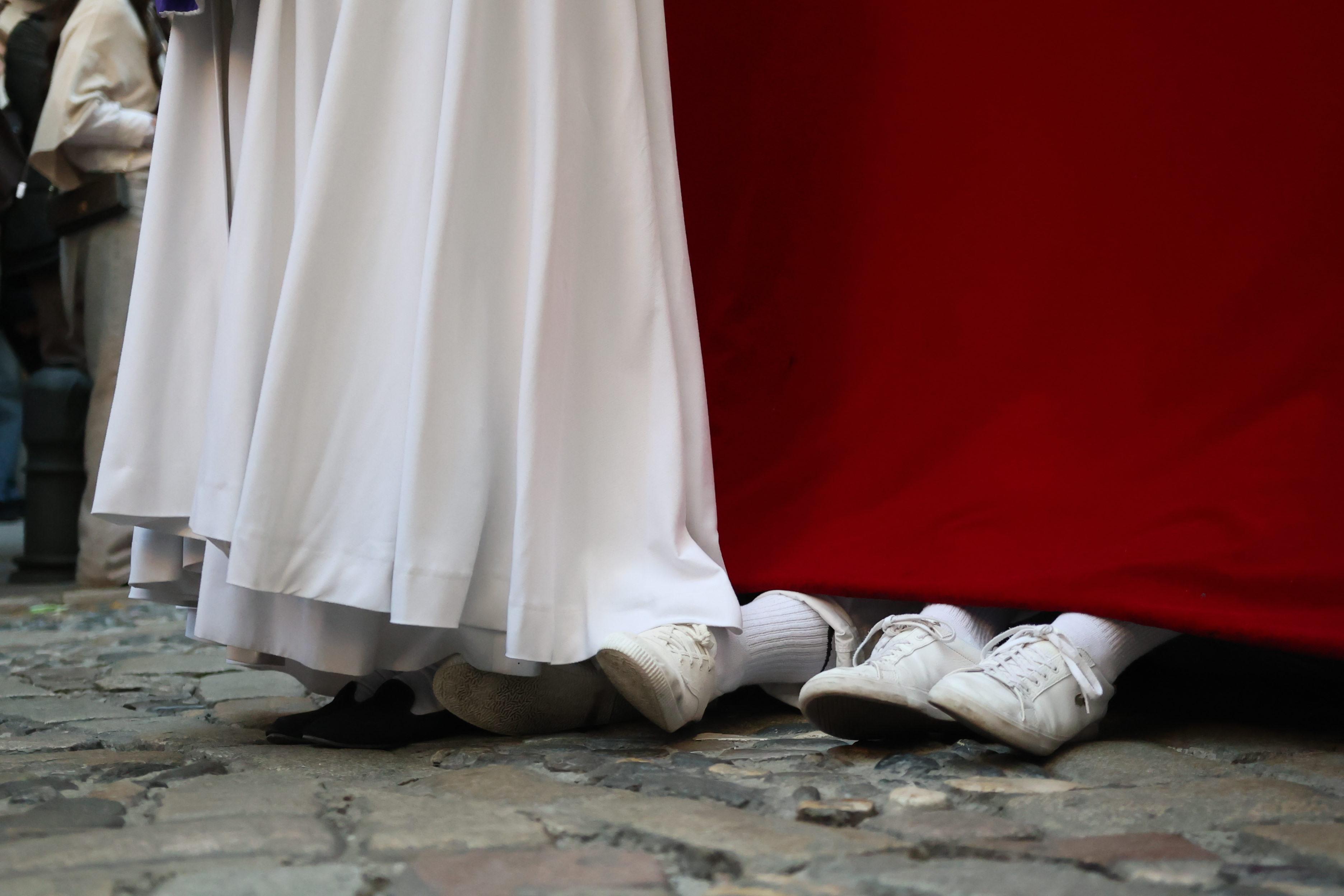 Las imágenes más llamativas y esperadas del Miércoles Santo en Granada