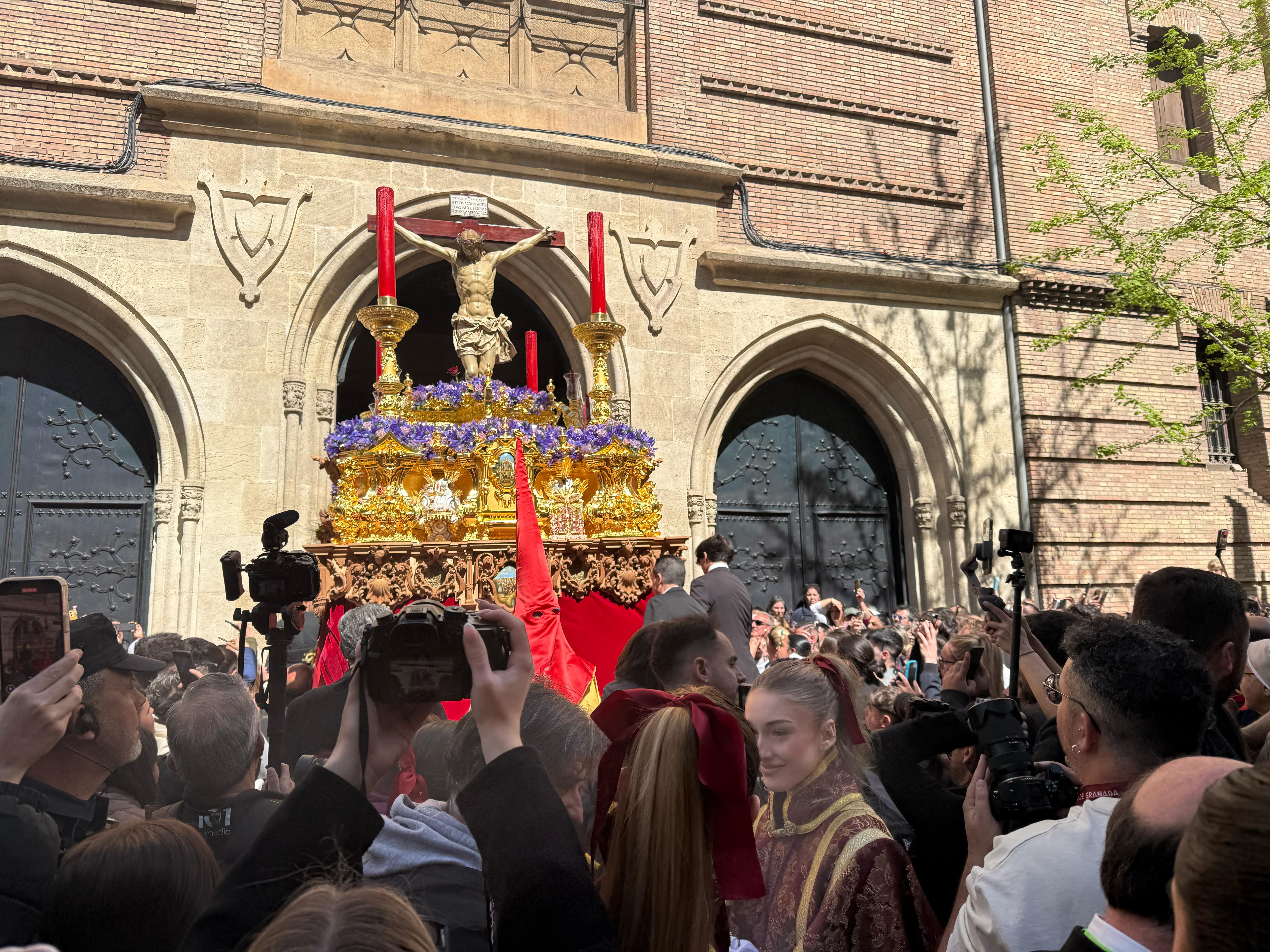 Las imágenes más llamativas y esperadas del Miércoles Santo en Granada