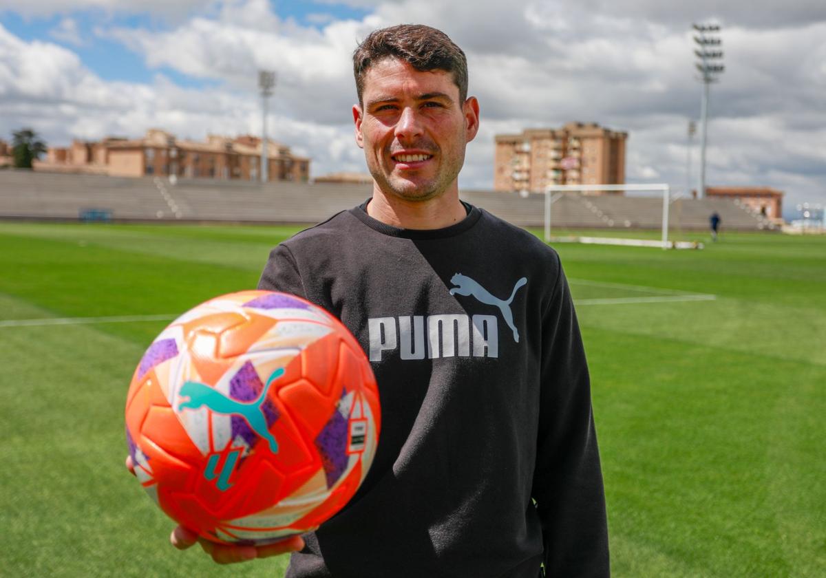Sergio ruiz | centrocampista del granada, «claro que me estimula ser uno de los capitanes ya» | ideal