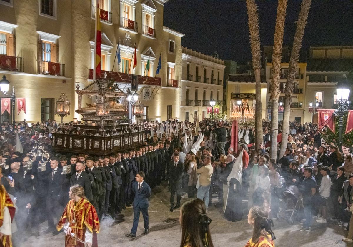 Las imágenes del Viernes Santo en Motril | Ideal