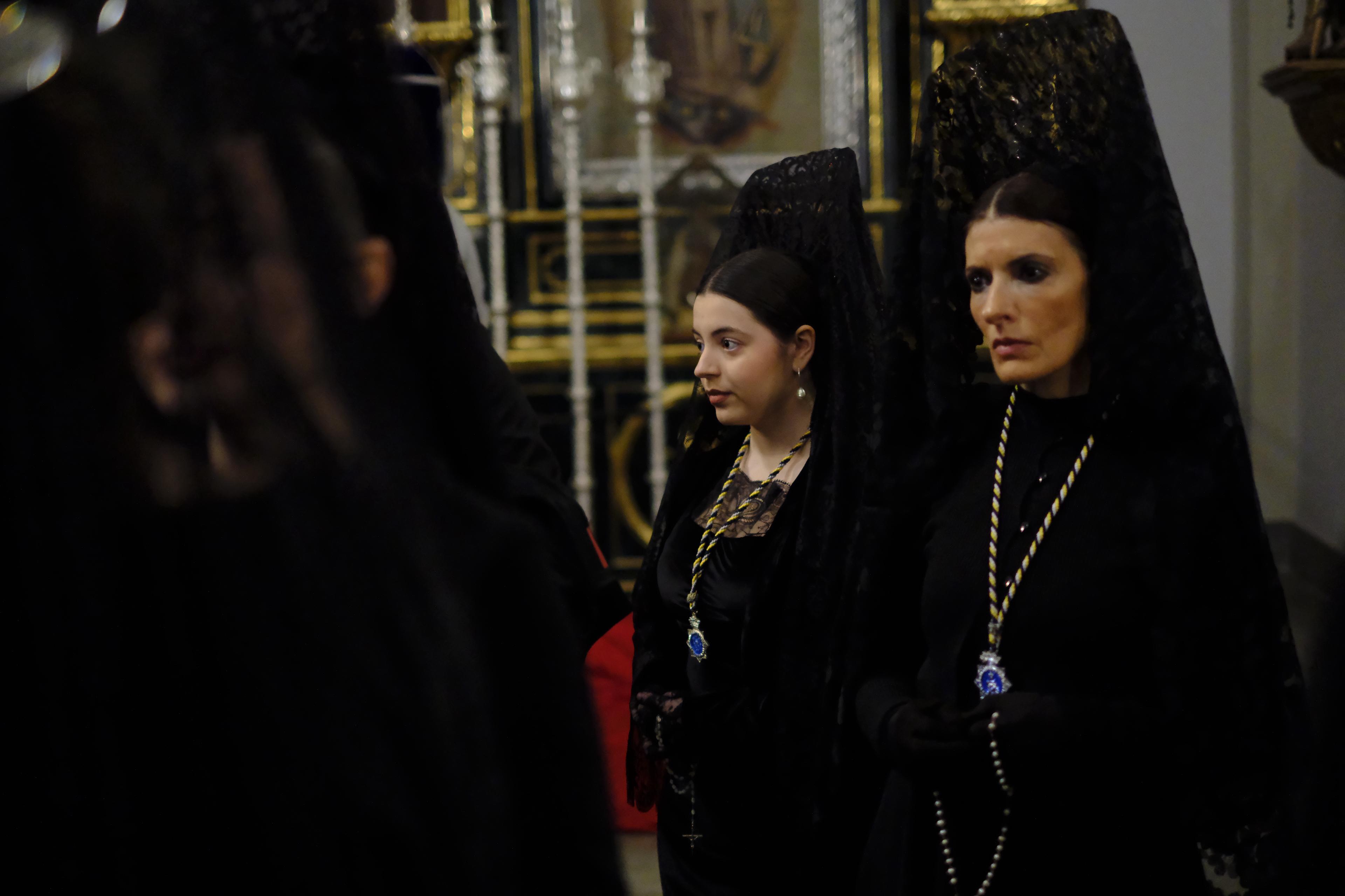 Las mejores imágenes de Santa María de la Alhambra en el Sábado Santo