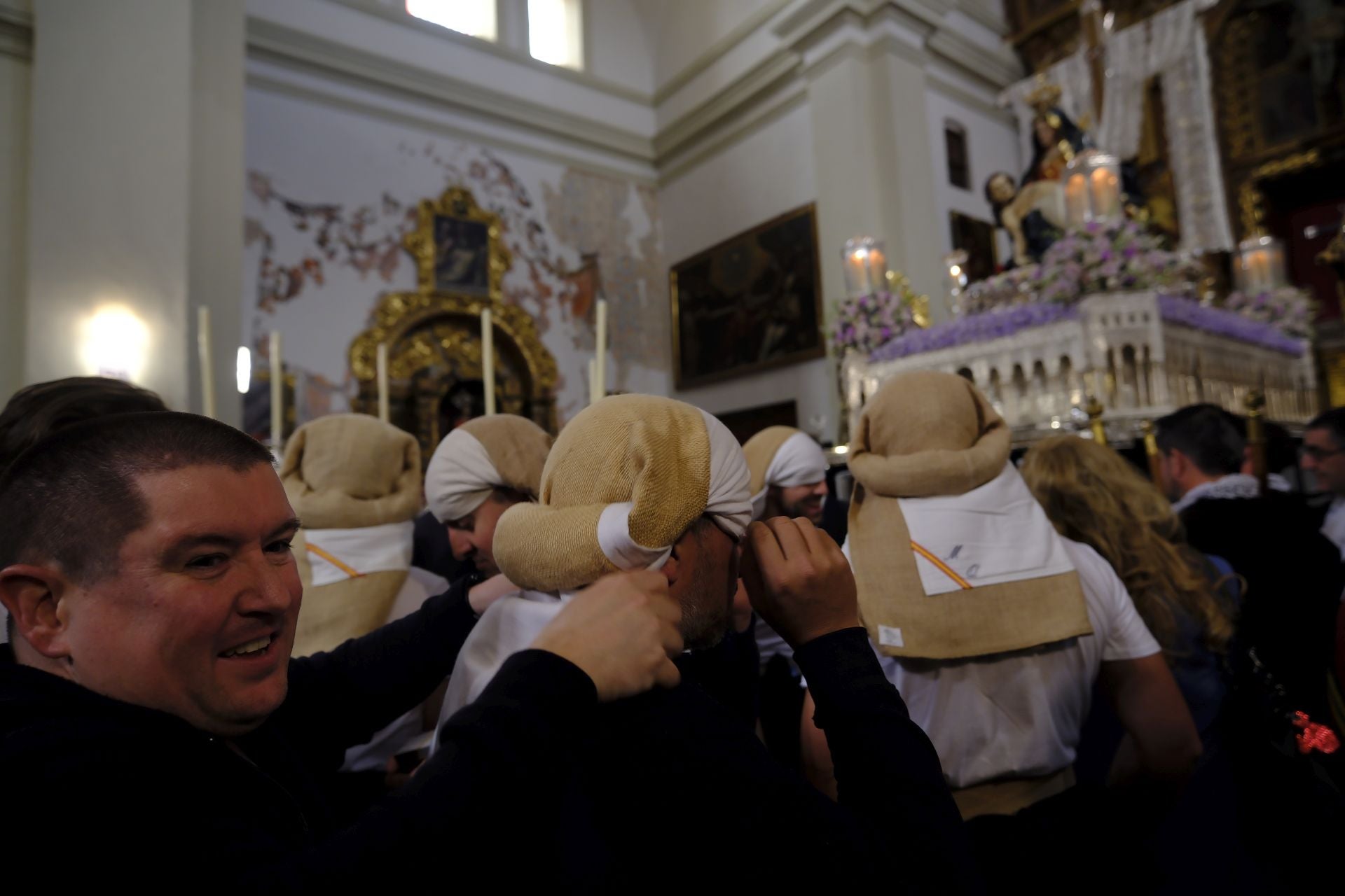 Las mejores imágenes de Santa María de la Alhambra en el Sábado Santo