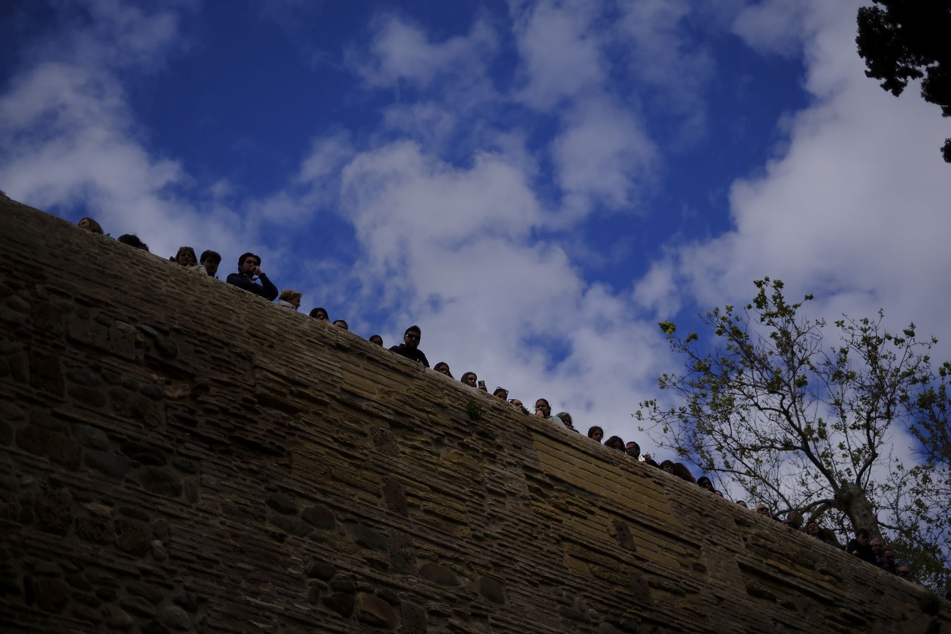 Las mejores imágenes de Santa María de la Alhambra en el Sábado Santo