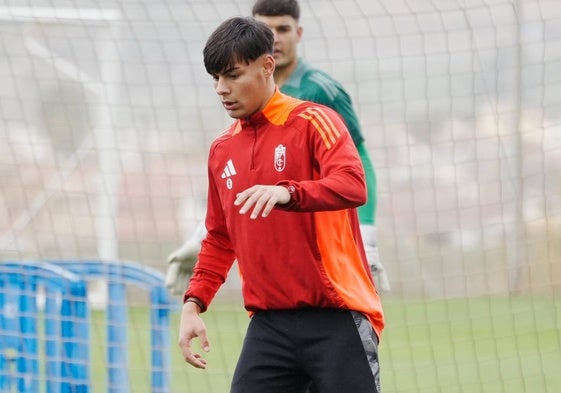 El rojiblanco Samu Cortés, en un entrenamiento.
