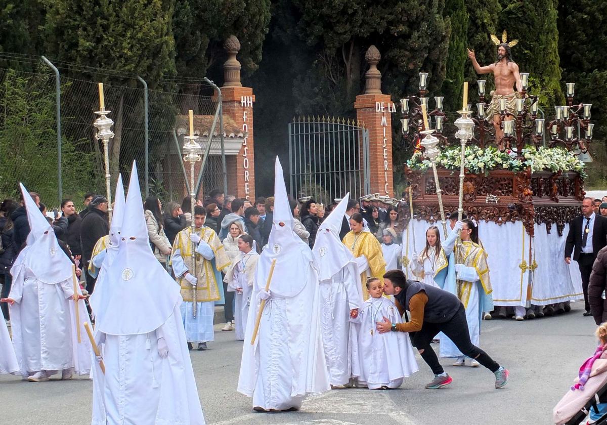 Las imágenes del domingo de resurreción en guadix | ideal