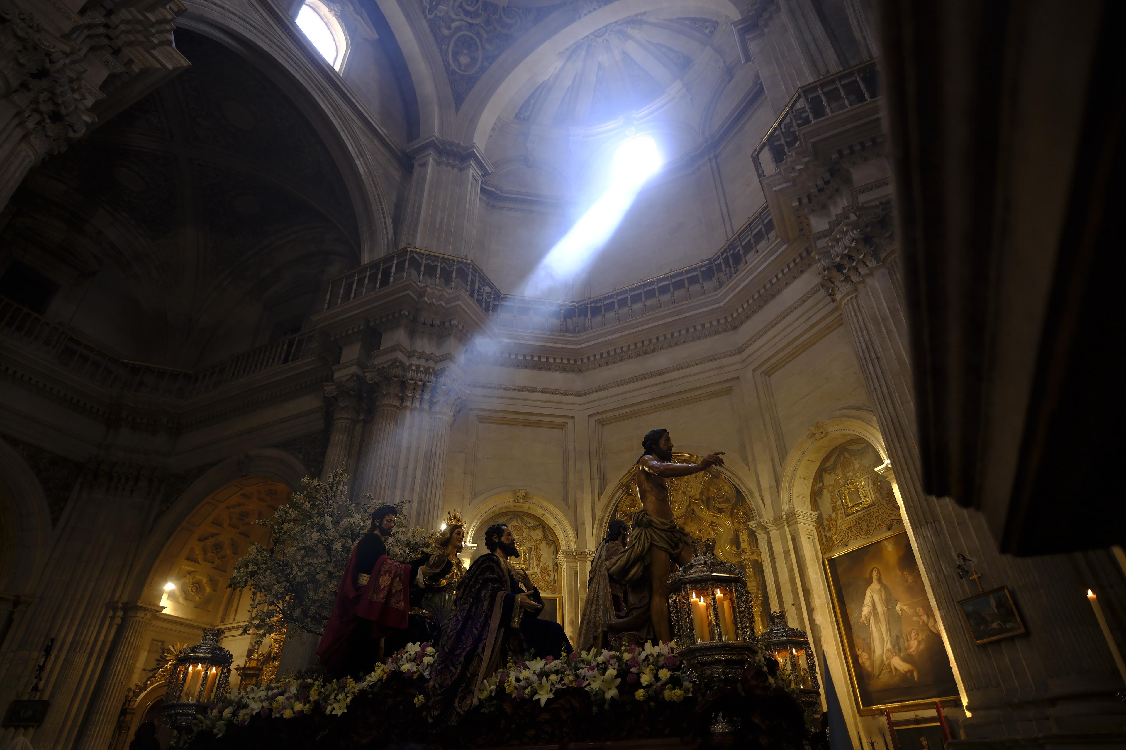 Recogimiento en el Sagrario con Resucitado y Alegría