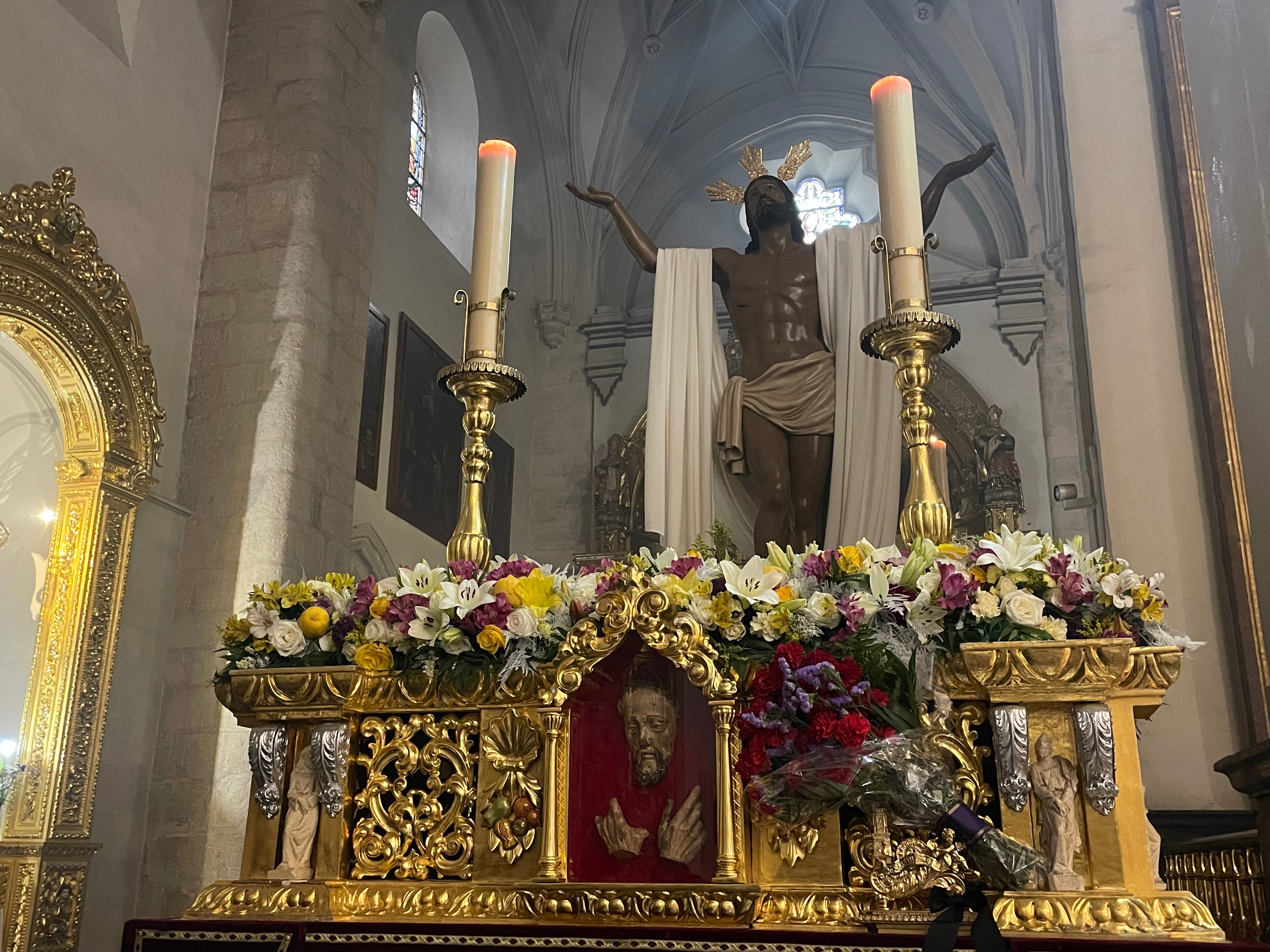 El Resucitado de Jaén se queda en el templo por las lluvias