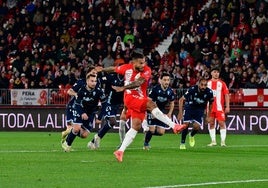 Los rojiblancos empataron frente al Cádiz en la ida; Luis Suárez marcó de penalti.