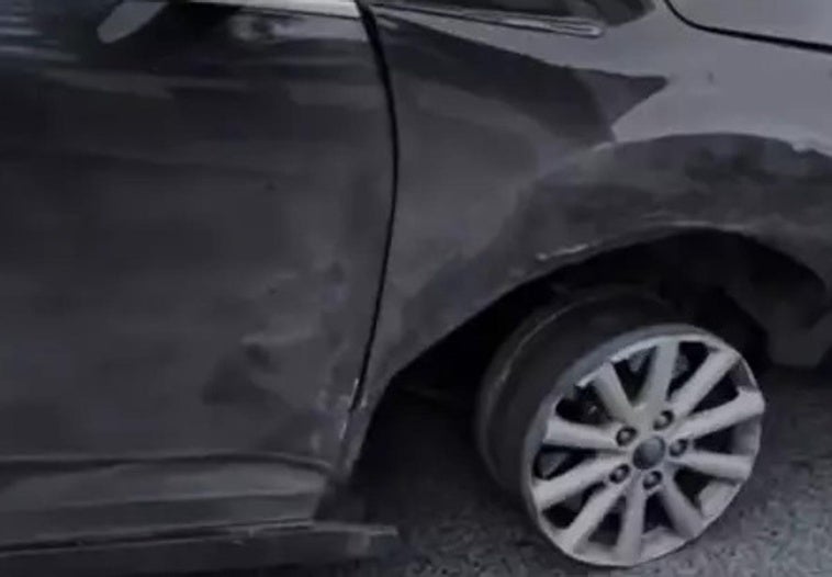 Agrede a los policías locales de Granada tras darse a la fuga con las ruedas reventadas tras un accidente