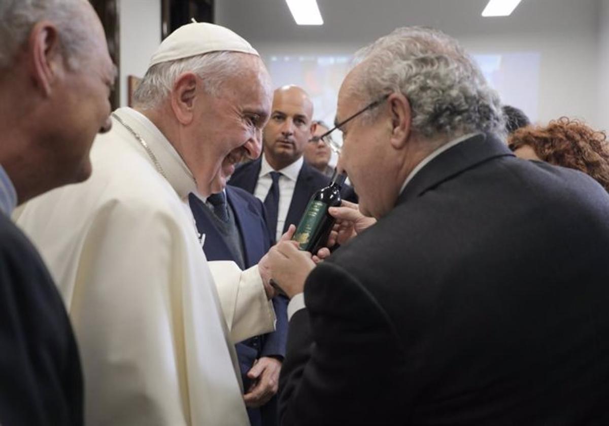 El papa francisco, con el aceite de jaén | ideal