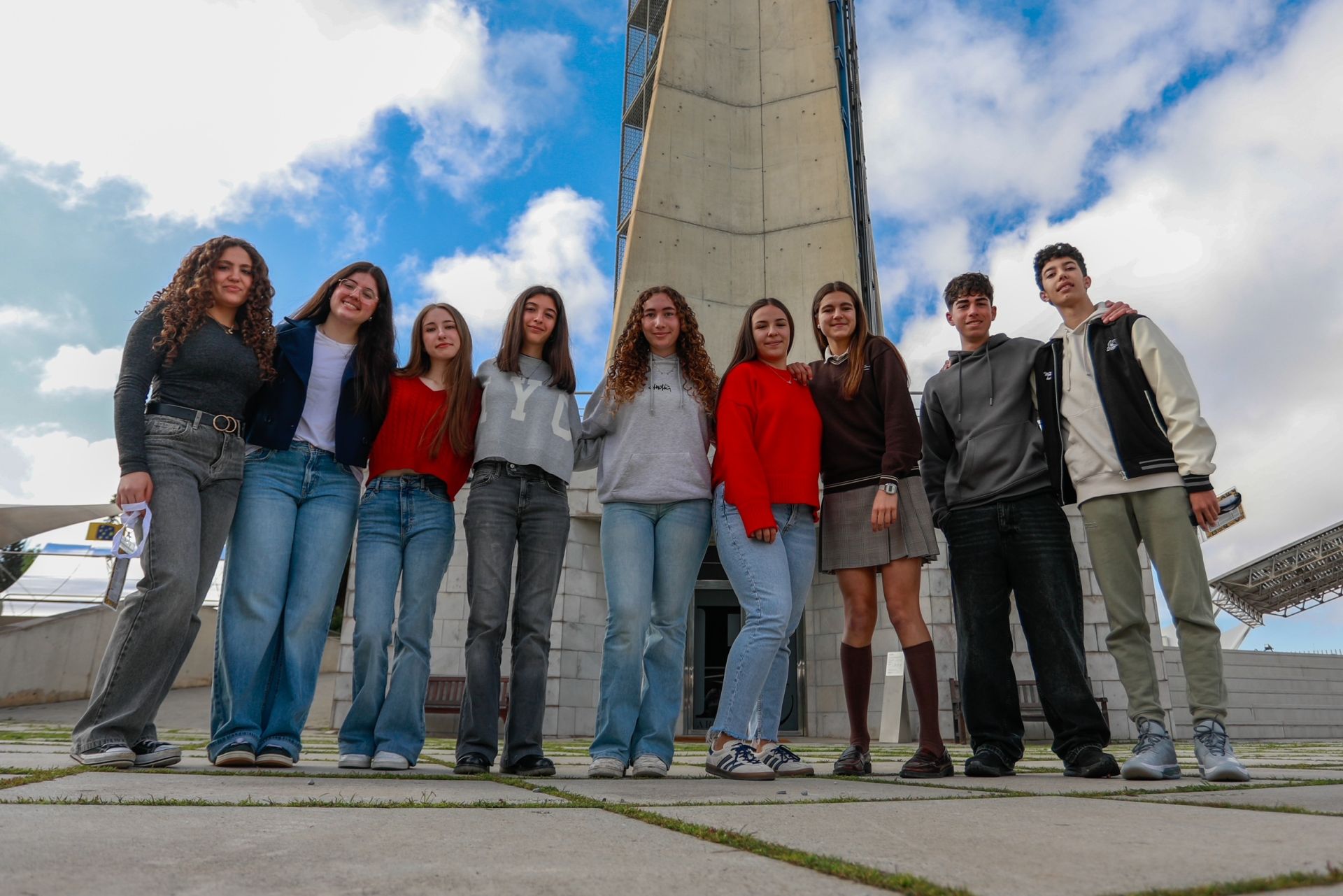 Junto a la torre de observación del Parque de las Ciencias