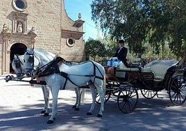 Francisco Jesús Sánchez Cedrón en su carruaje de caballos.