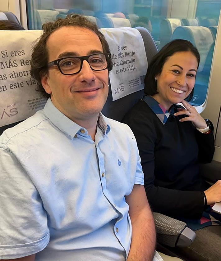 Imagen secundaria 2 - José Andrés Rodríguezy José Espadafor; Estefanía Rojas; e Iñaki Hidalgo y Ángela Rodríguez. 