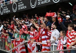 Aficionados del Granada, en Cartagena.