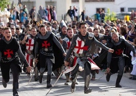 Cúllar y Benamaurel recrean las batallas de Moros y Cristianos más vistosas de Andalucía