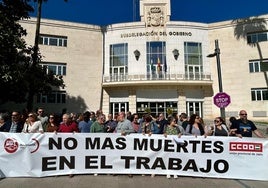 Manifestación frente a la Subdelegación del Gobierno.
