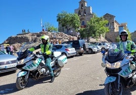 Agentes de la Guardia Civil, para la romería de Andújar.
