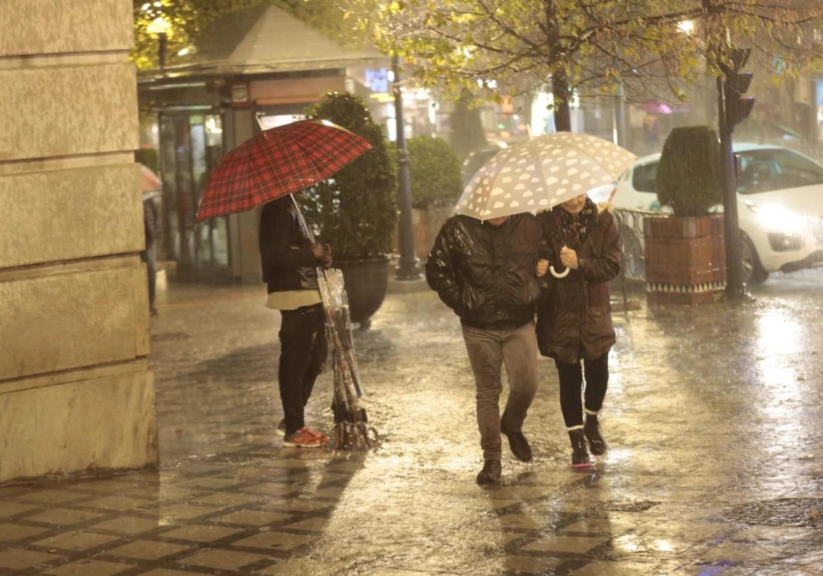 Giro radical del tiempo: aemet avisa de granizos y tormentas en varias zonas de andalucía | ideal